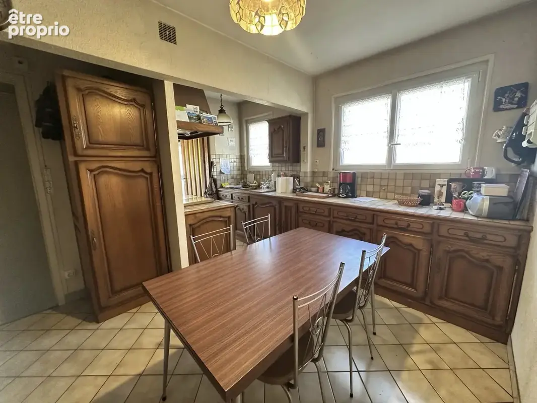 Maison à vendre 4 CHAMBRES, BEAU TERRAIN, AVRILLE (49), proche commerces et transports - photo 3