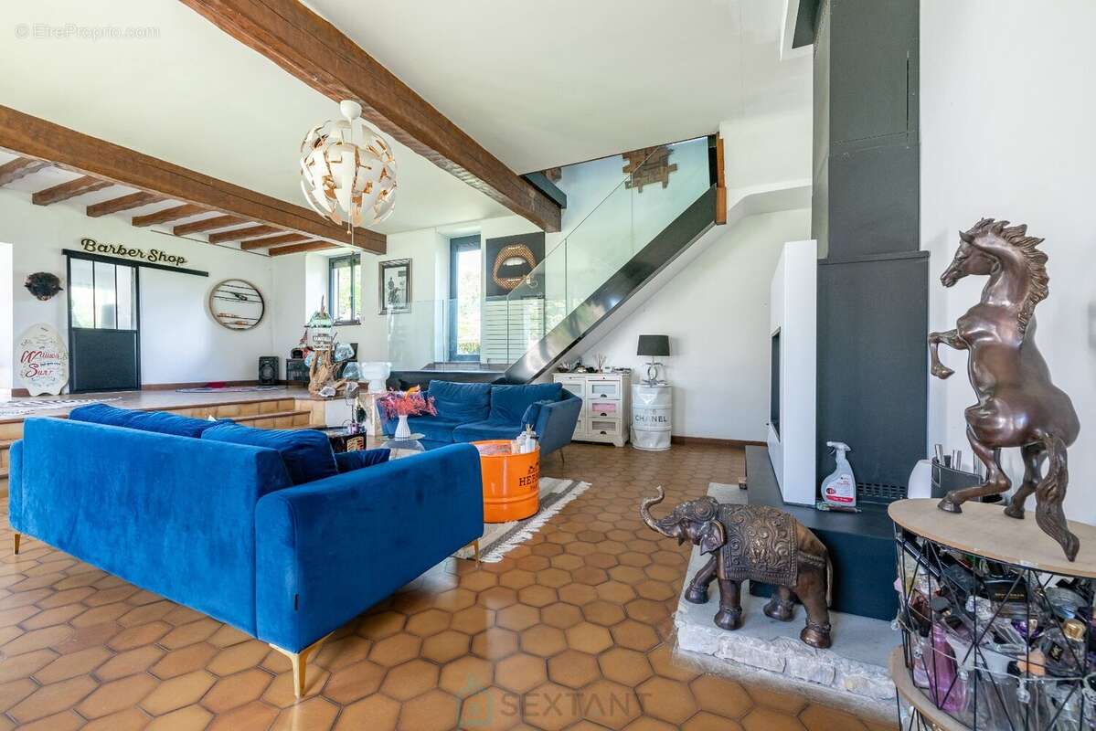 Maison à FONTAINEBLEAU