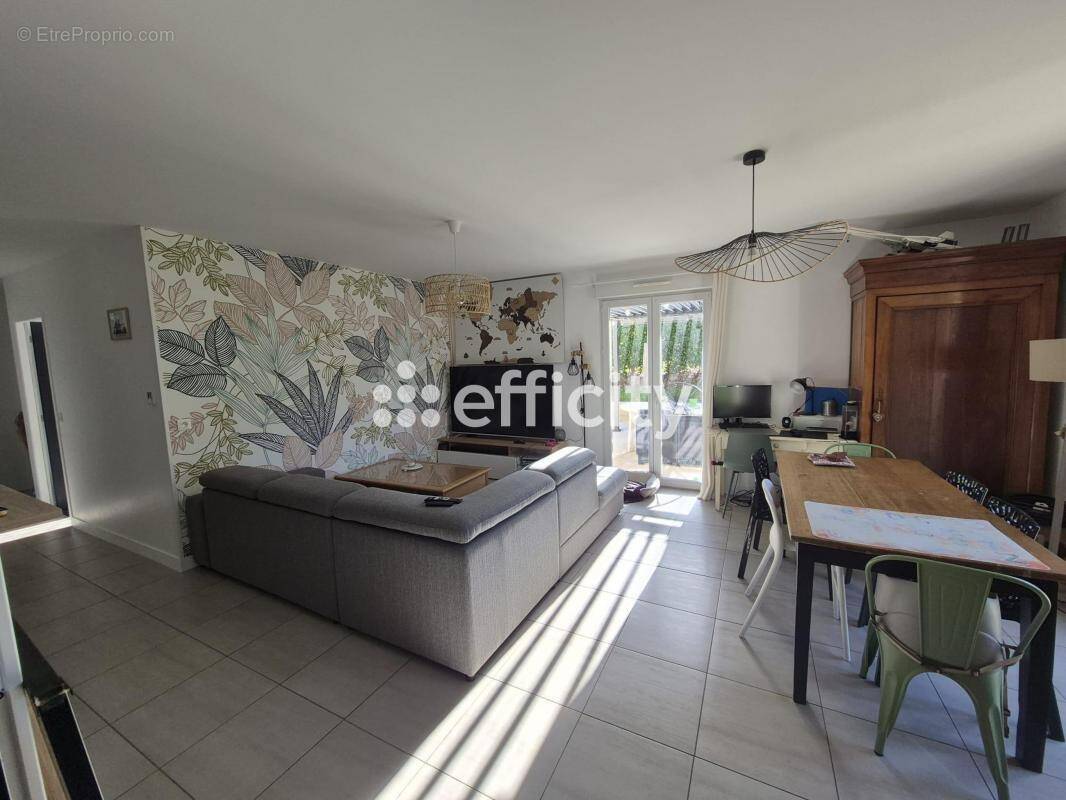 Maison à SAINT-JUNIEN