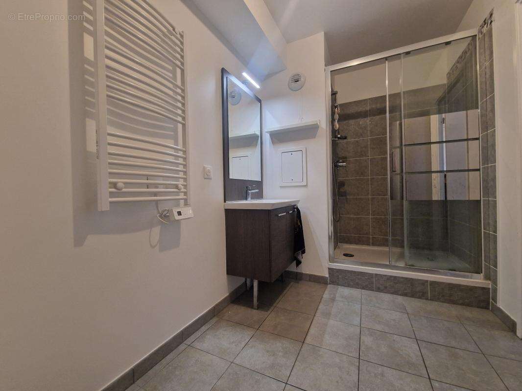 Appartement à VAIRES-SUR-MARNE