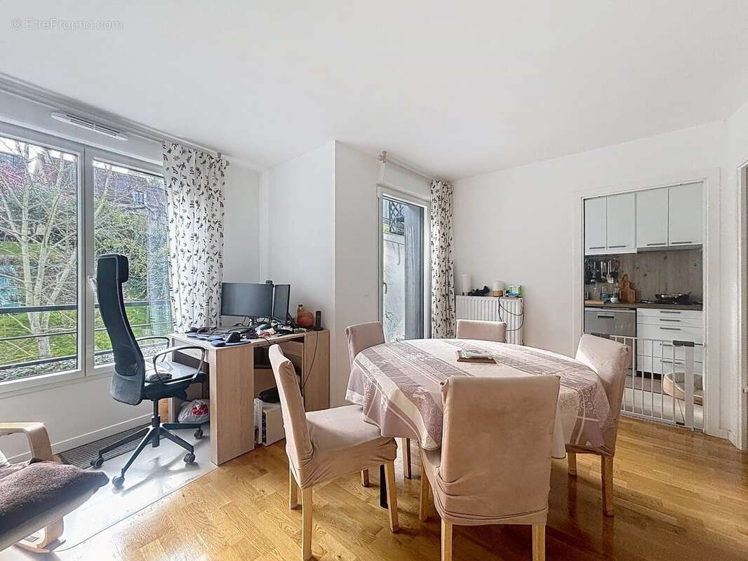 Appartement à SAINT-CYR-L'ECOLE