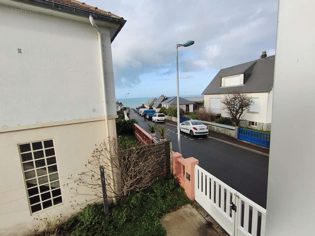 Maison à DONVILLE-LES-BAINS