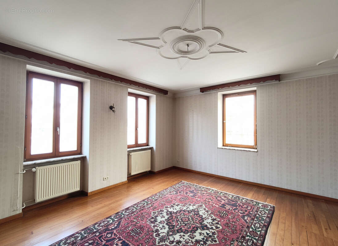 Maison à NOUSSEVILLER-SAINT-NABOR