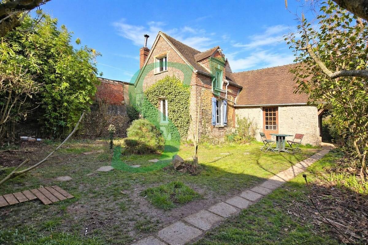 Maison à AUNEUIL