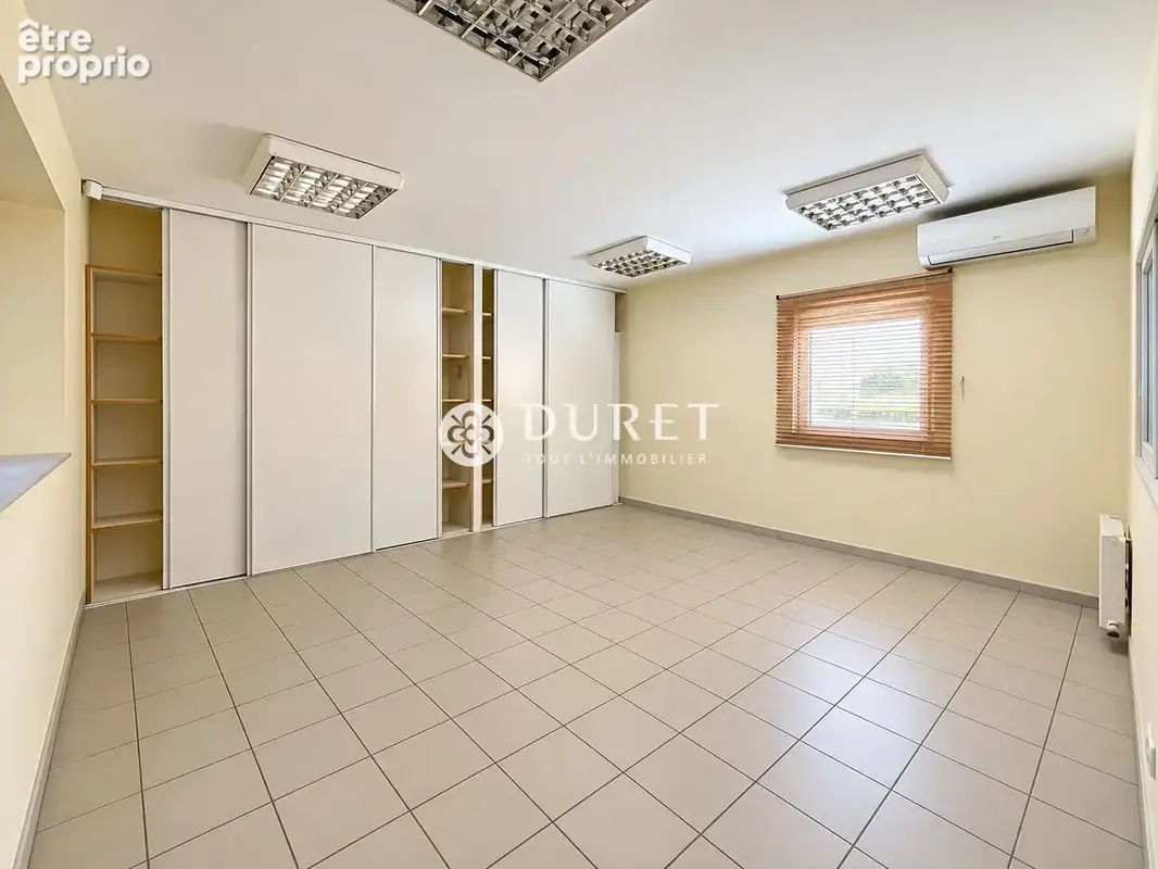 Commerce 818 m² à vendre à Le Girouard (85150) - photo 9