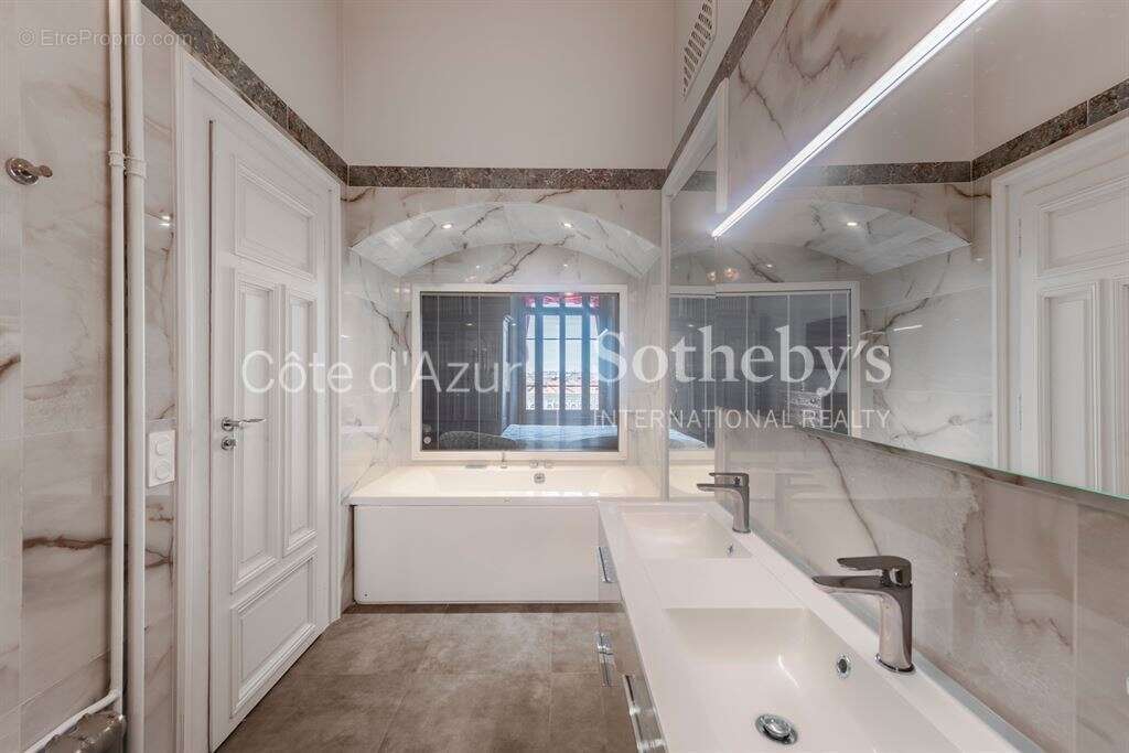 Le Majestic Nice appartement Belle Époque rénové de 260 m² avec balcon - photo 14