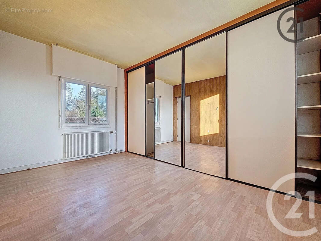 Maison à SAINTE-SAVINE