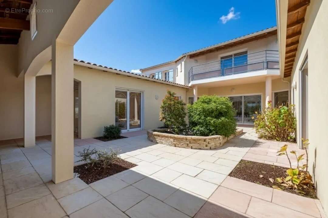 Maison à SAINT-DENIS-DU-PIN