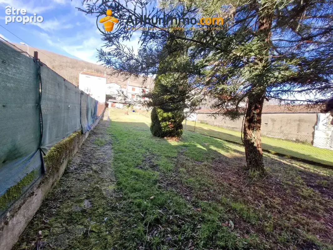 Maison avec garage, jardin, abri en bois et atelier - photo 5