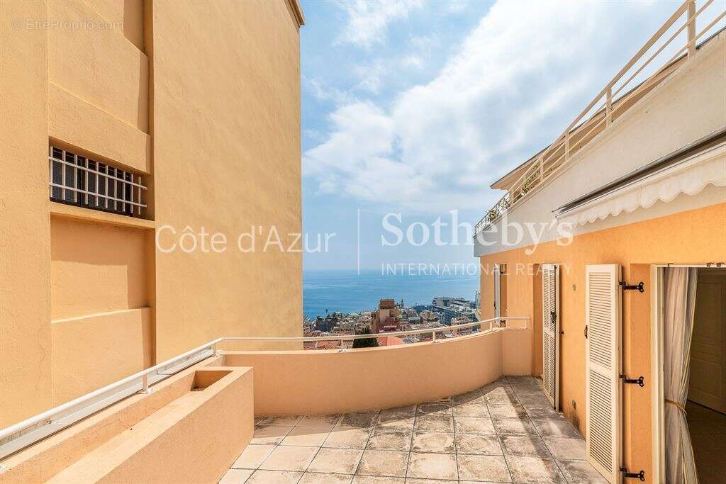 Appartement à BEAUSOLEIL