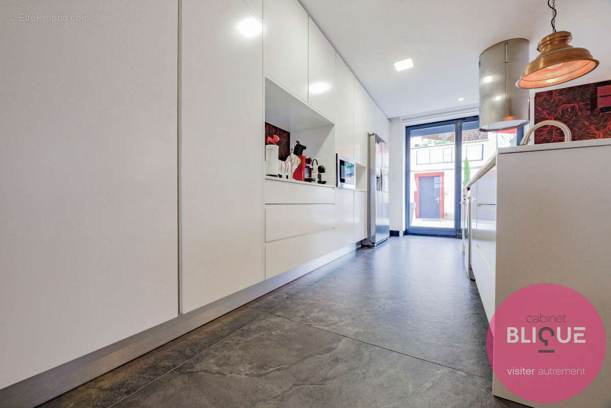 Maison à LAY-SAINT-CHRISTOPHE