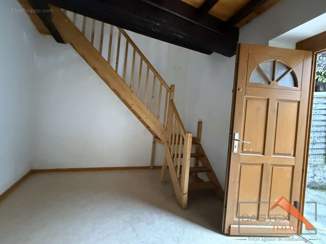 Maison à SAINT-MARTORY