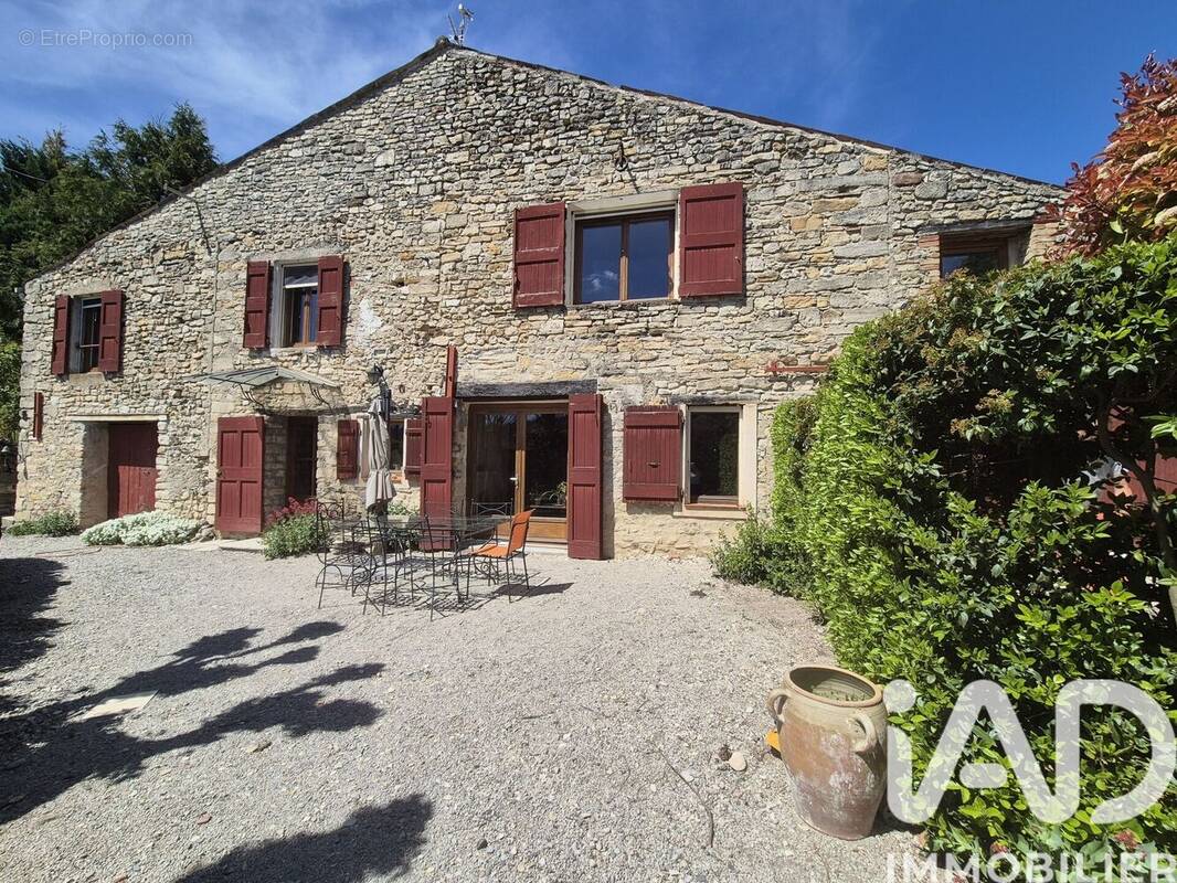 Photo 1 - Maison à SAINT-MAIME