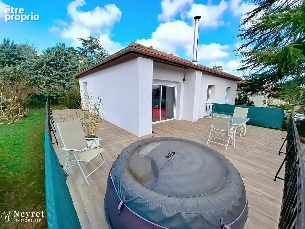 Maison individuelle totalement rénovée de 140 m2 sur 1850 m2de terrain - photo 17