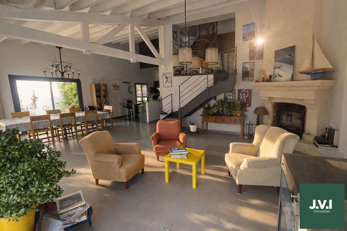 Maison à MONTMORENCY