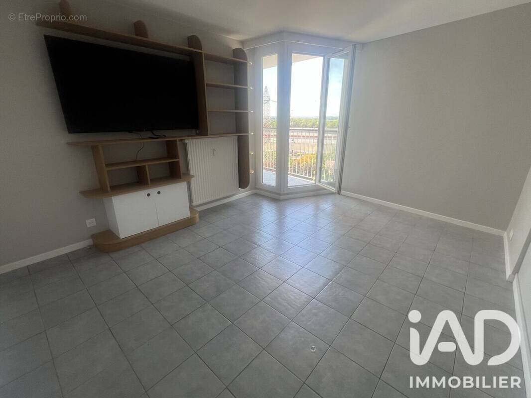 Photo 1 - Appartement à THIAIS