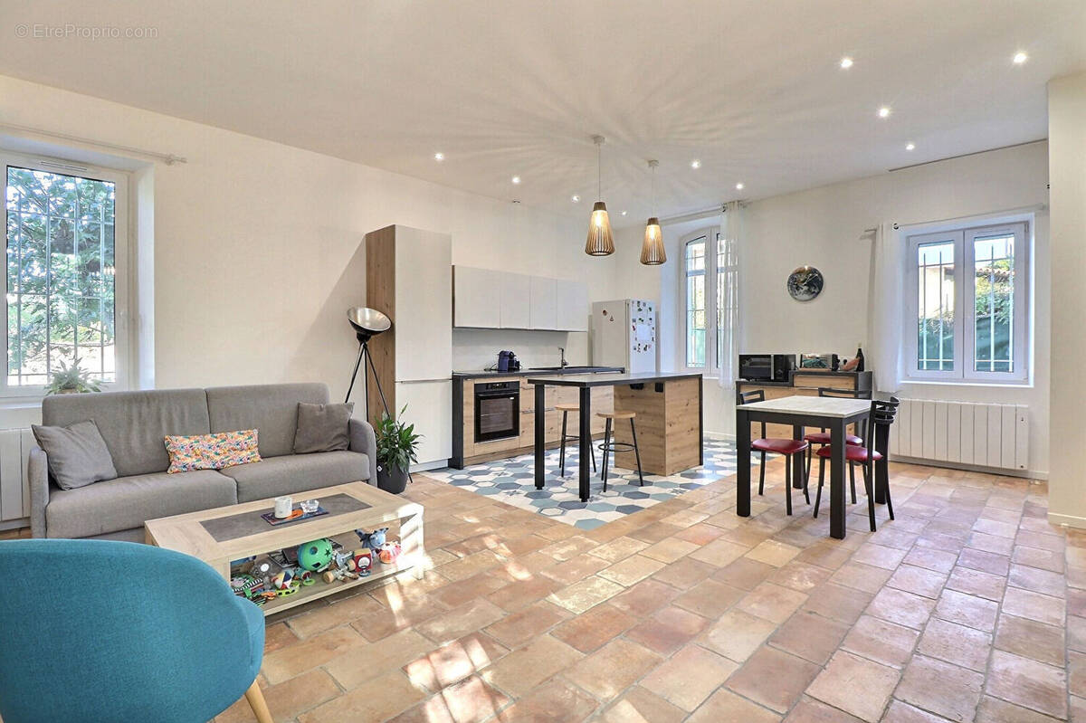 Appartement à MARSEILLE-12E