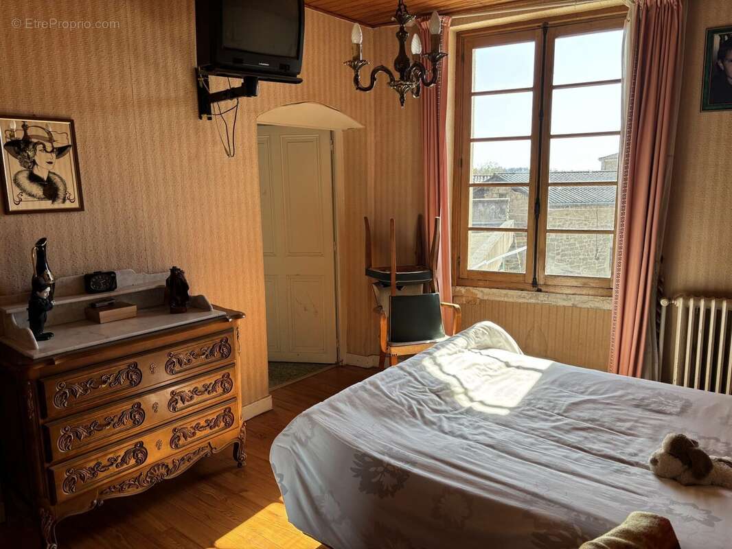 Maison à SAINT-DONAT-SUR-L'HERBASSE