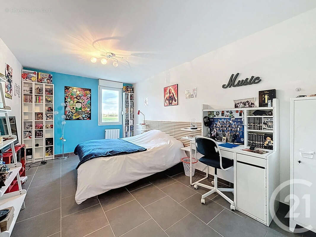 Appartement à BUCHERES