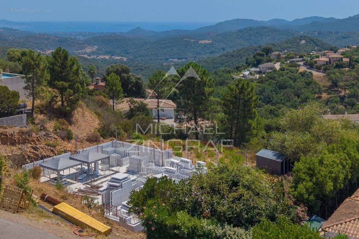 Terrain avec projet prêt à construire et vue imprenable - photo 13