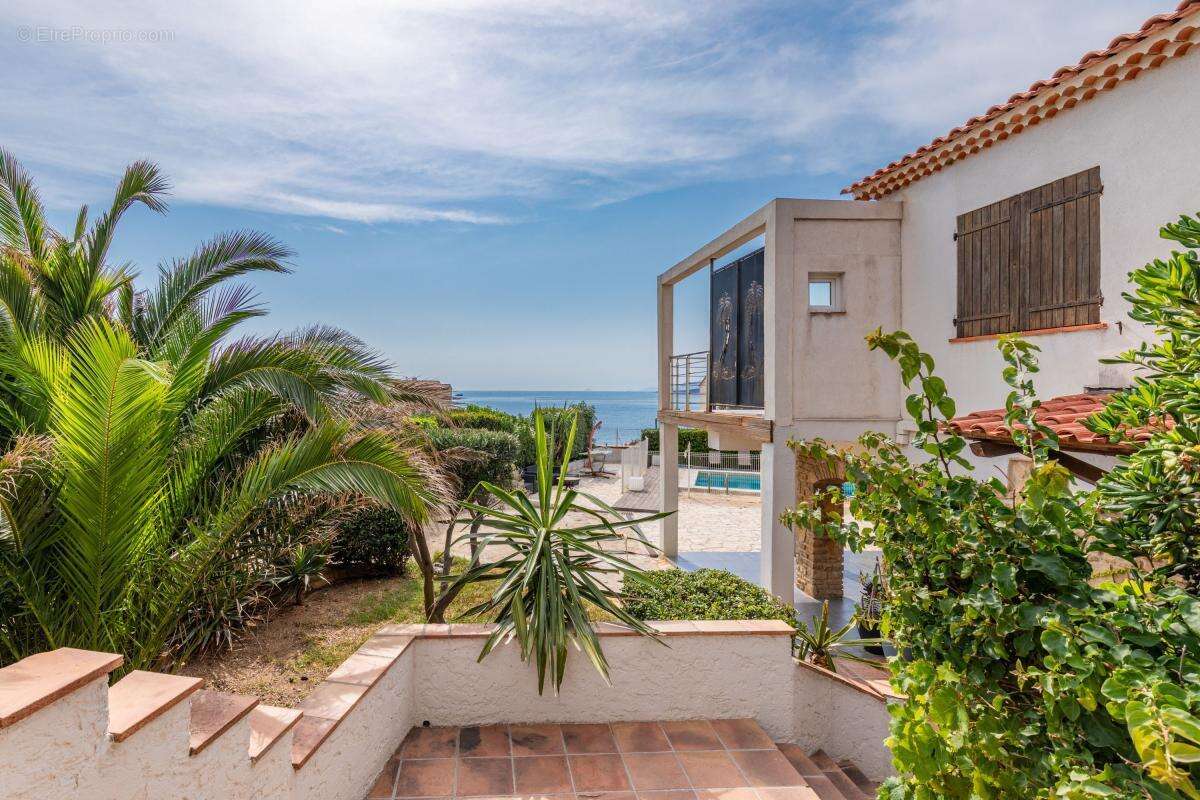 Maison à SIX-FOURS-LES-PLAGES