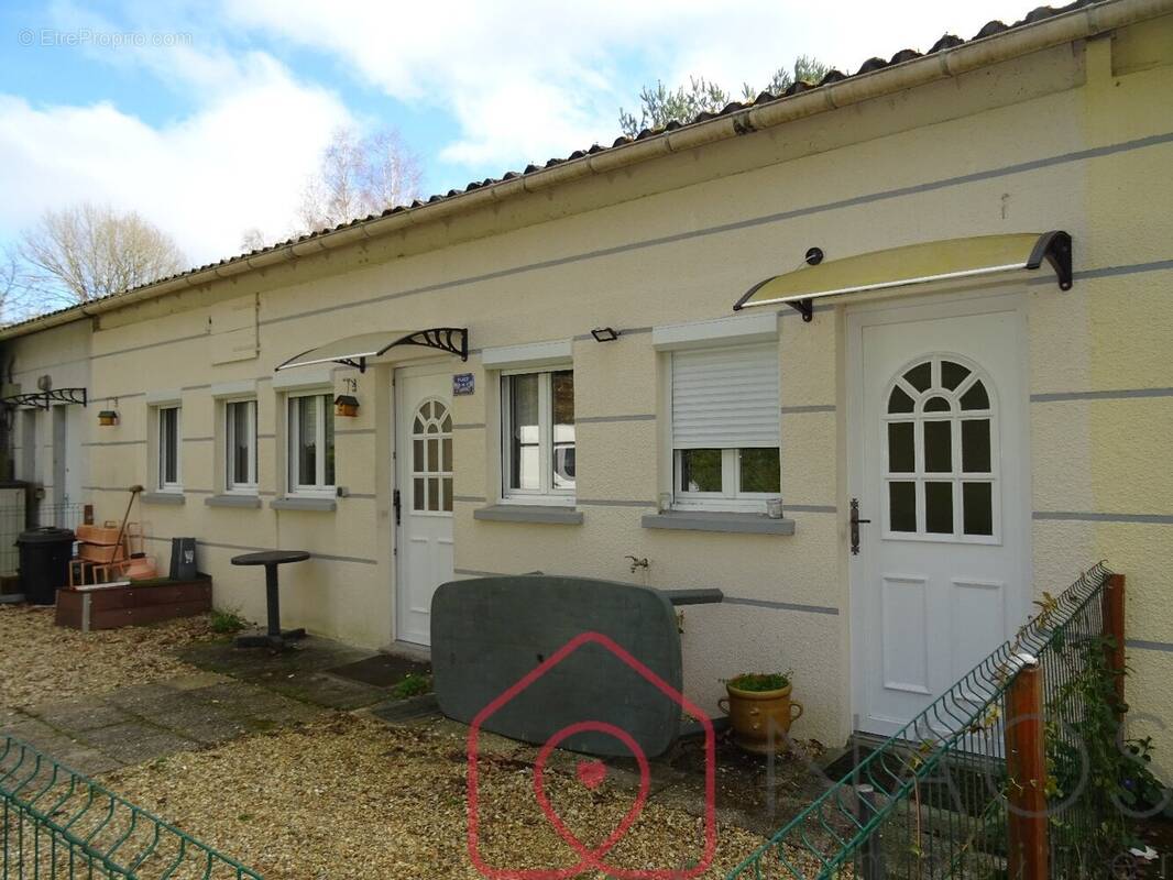 Appartement à SAINTE-MONTAINE