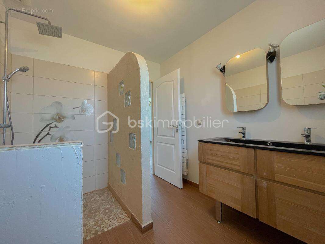 Maison à SAINT-JUNIEN