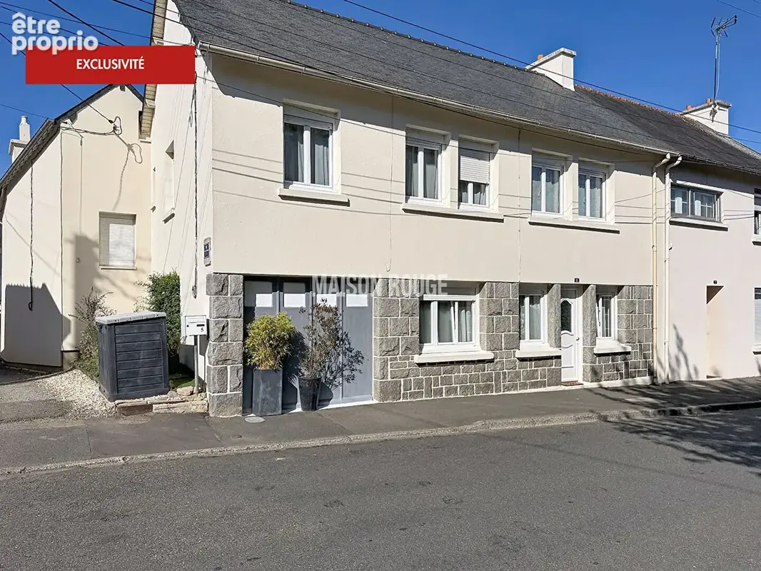 SAINT-BRIEUC - Maison rénovée avec soin - 4 chambres, vie de plain-pied et jardin intimiste - photo 18