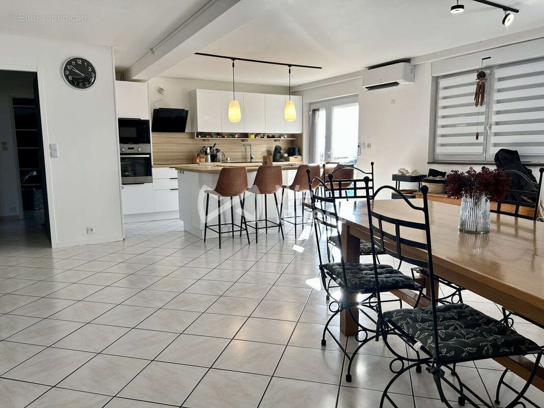 Appartement à MOUROUX