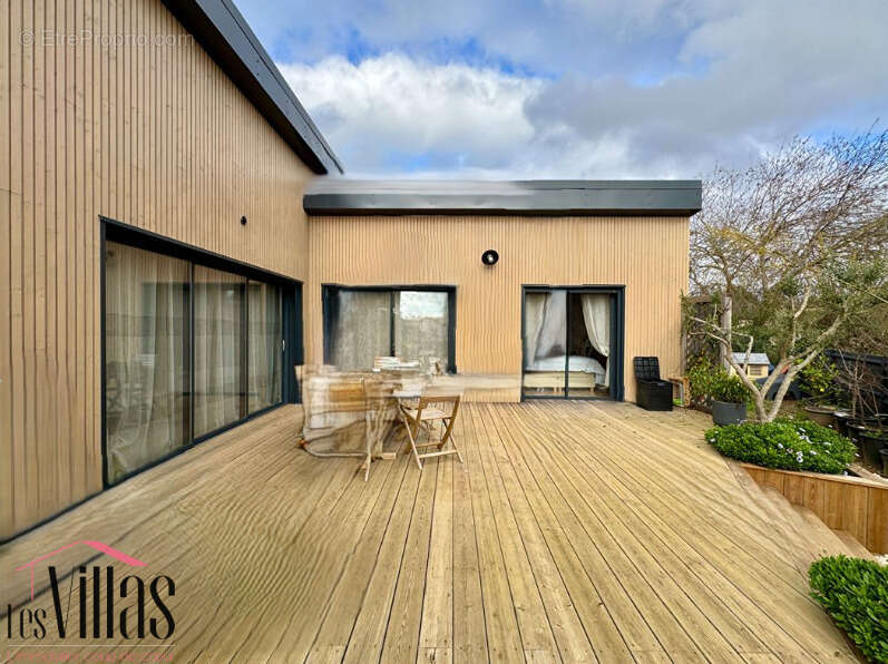 Maison à RUSTIQUES