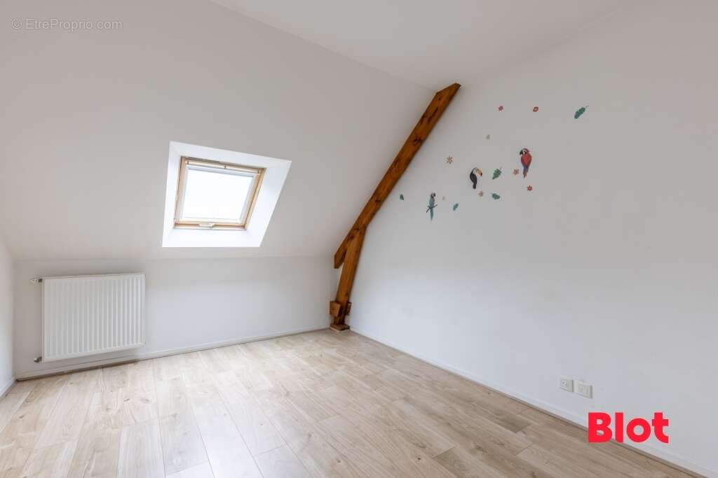 Appartement à SAINT-ERBLON