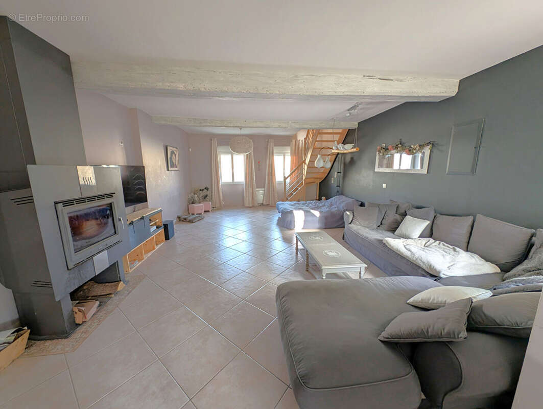 Maison à CHARMOY