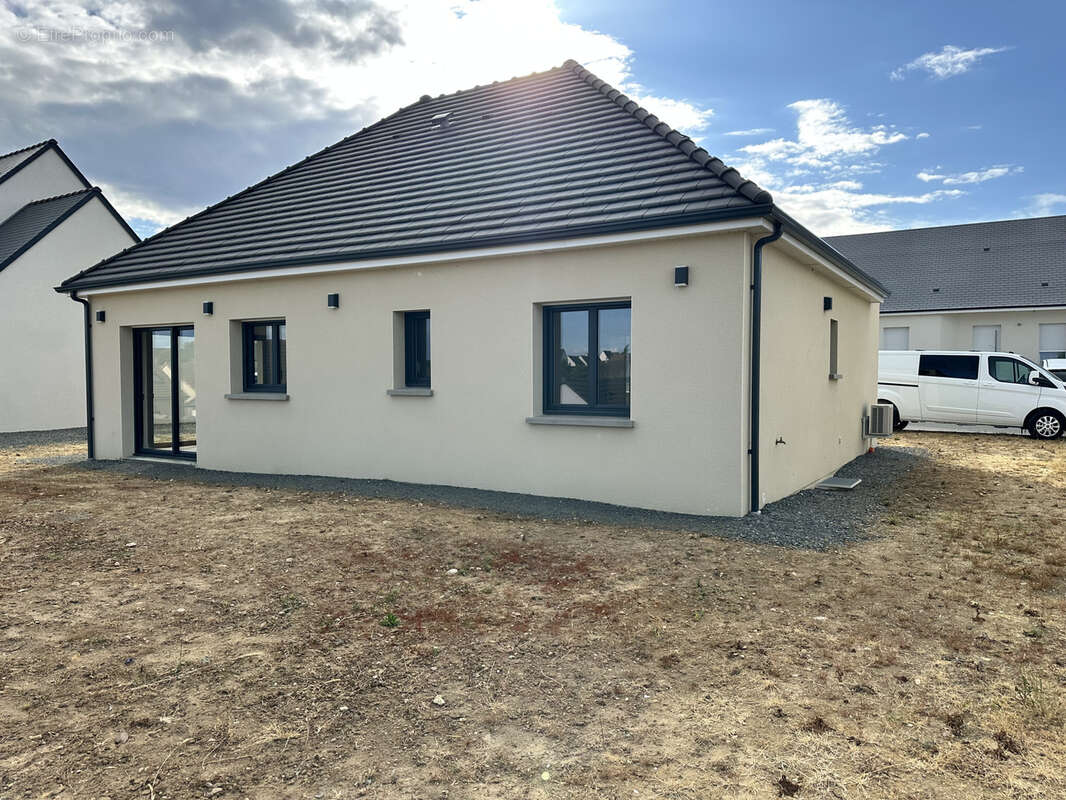 Maison à LA SUZE-SUR-SARTHE