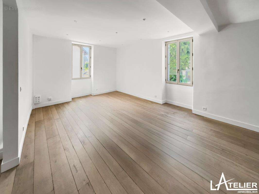 Appartement à MAREIL-MARLY