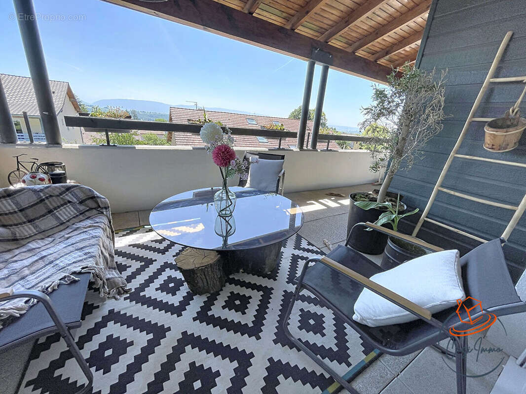 Appartement à THOIRY