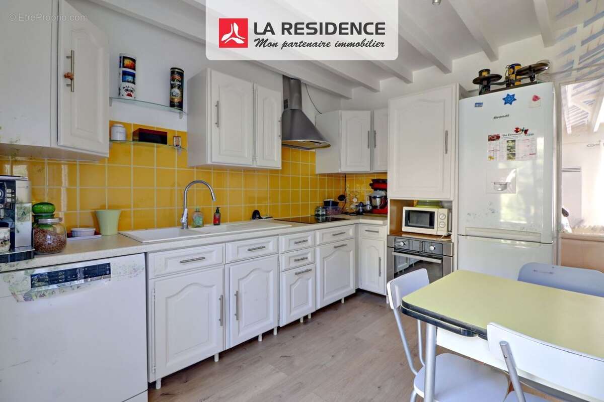 Maison 137 m² à Jouy-Le-Moutier  - photo 3