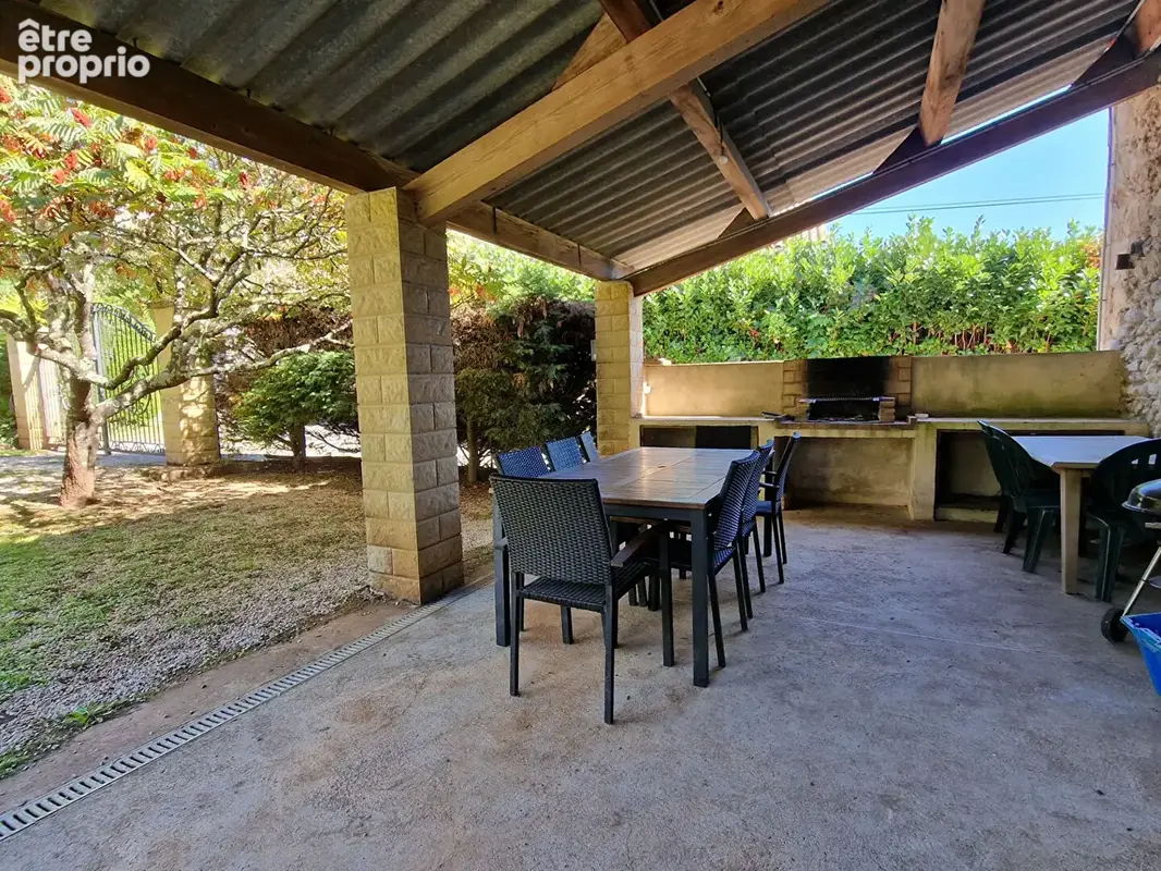 Mas en pierres avec piscine sur 2500 m² de terrain - photo 4