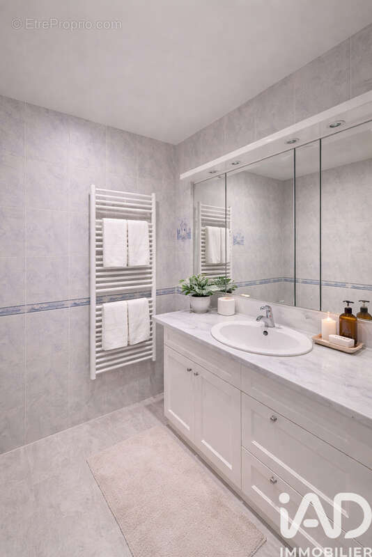 Appartement 80 m² à Antibes  - photo 4