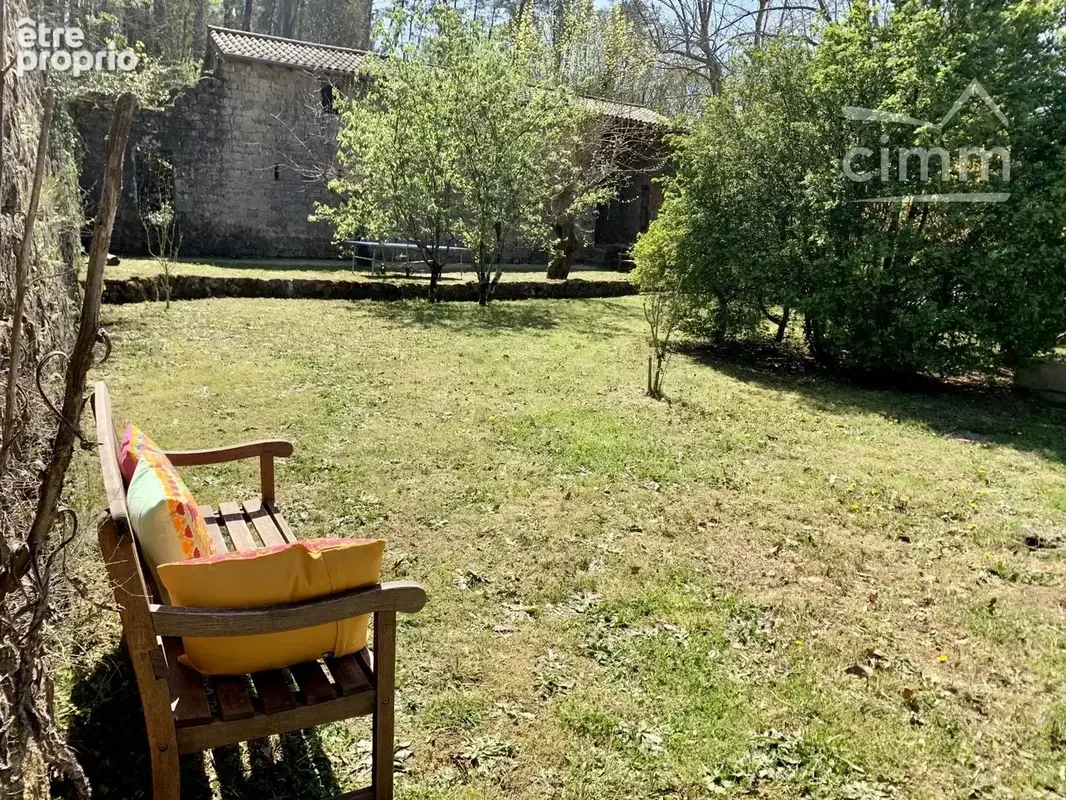 Bâtisse historique entièrement rénovée en chambres d'hôtes de standing (Sud Ardèche) - photo 18