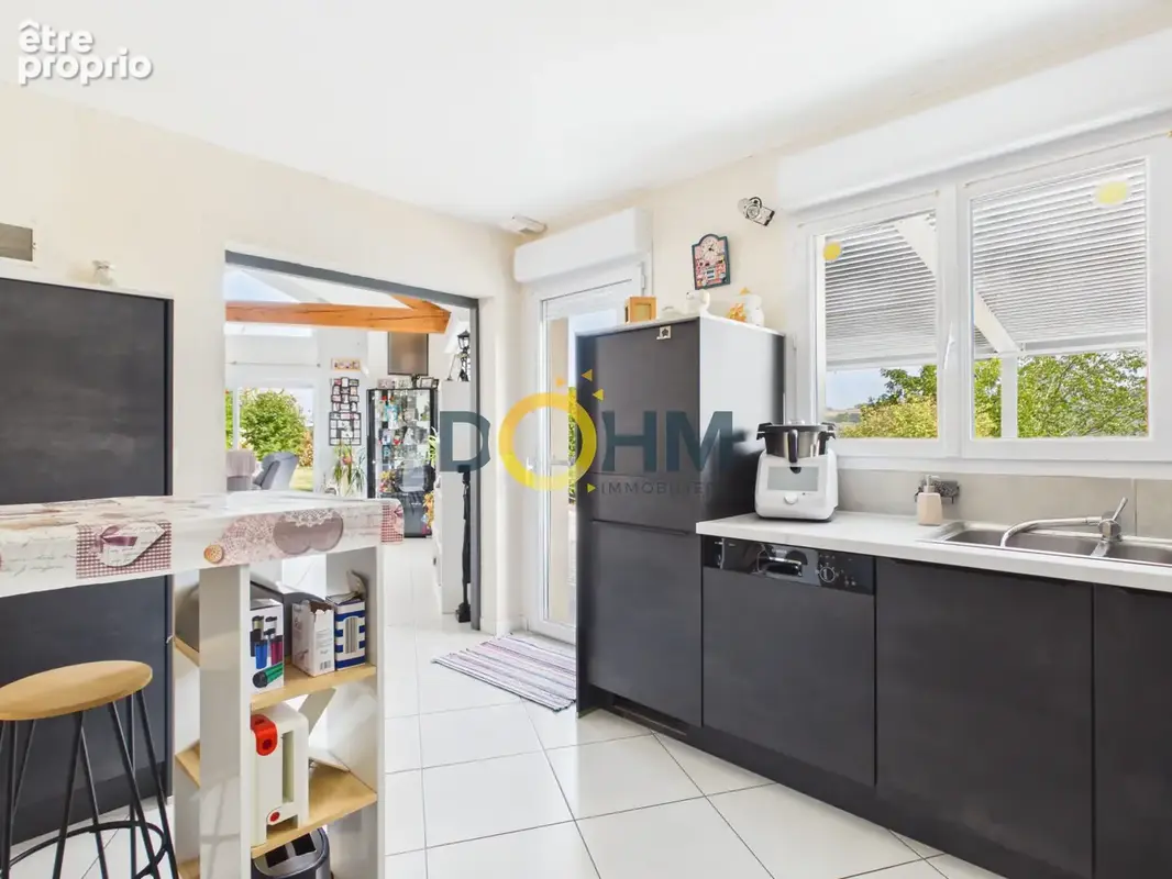 À vendre   villa moderne avec piscine et vue - photo 11
