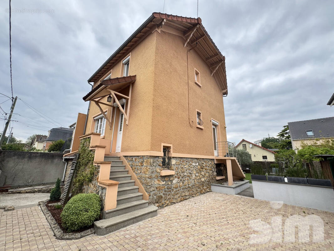Maison à CHELLES