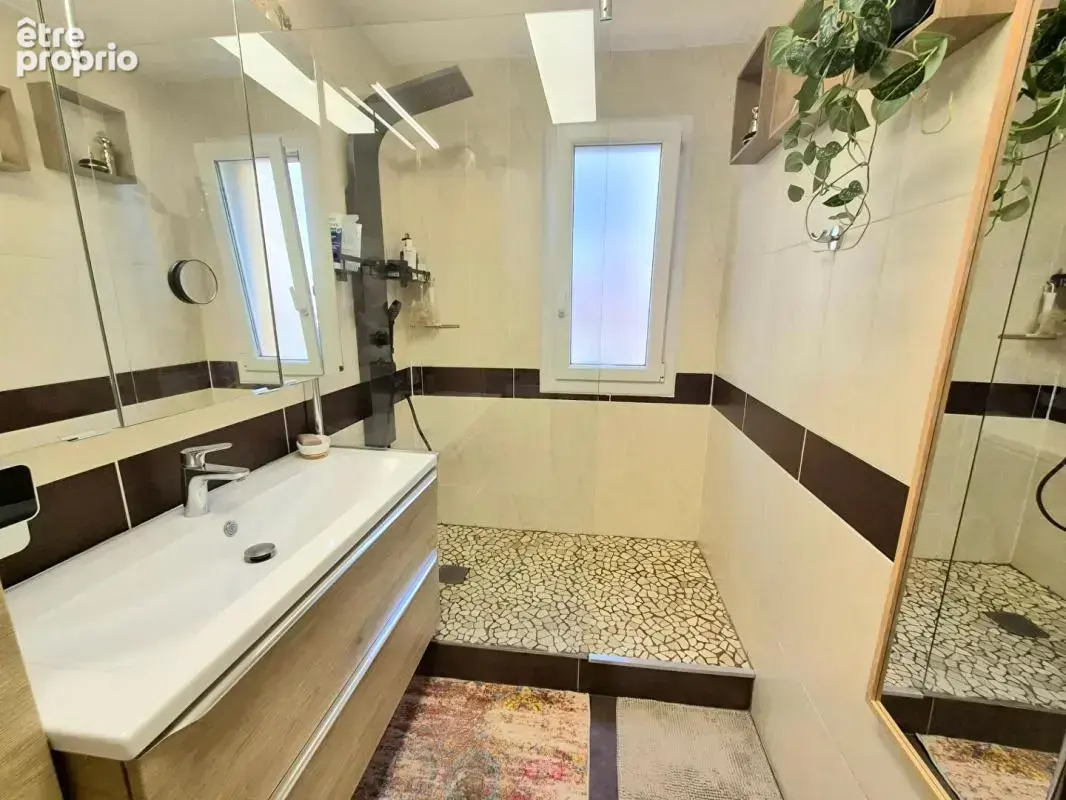 Appartement t3 centre ville- six fours - photo 5
