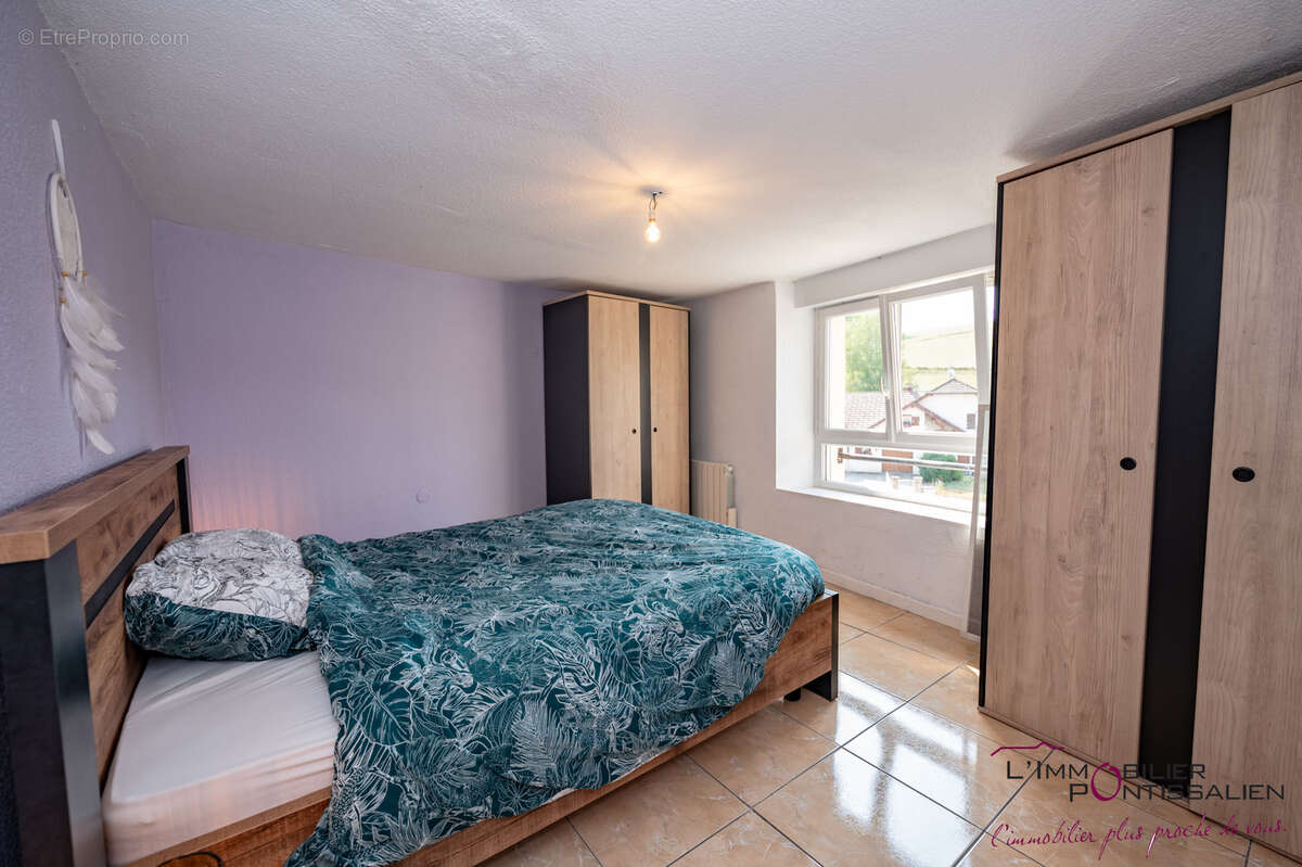 Appartement - 89 m2 - 4 pièces à LABERGEMENT SAINTE MARIE - photo 8