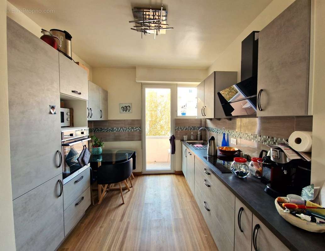 Séjour vue 1 - Appartement à STRASBOURG