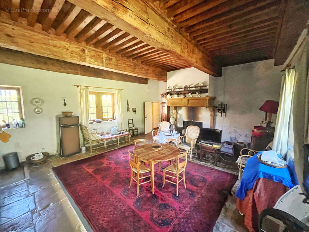 Maison à MORANCE