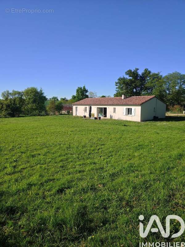 Photo 3 - Maison à CHEY