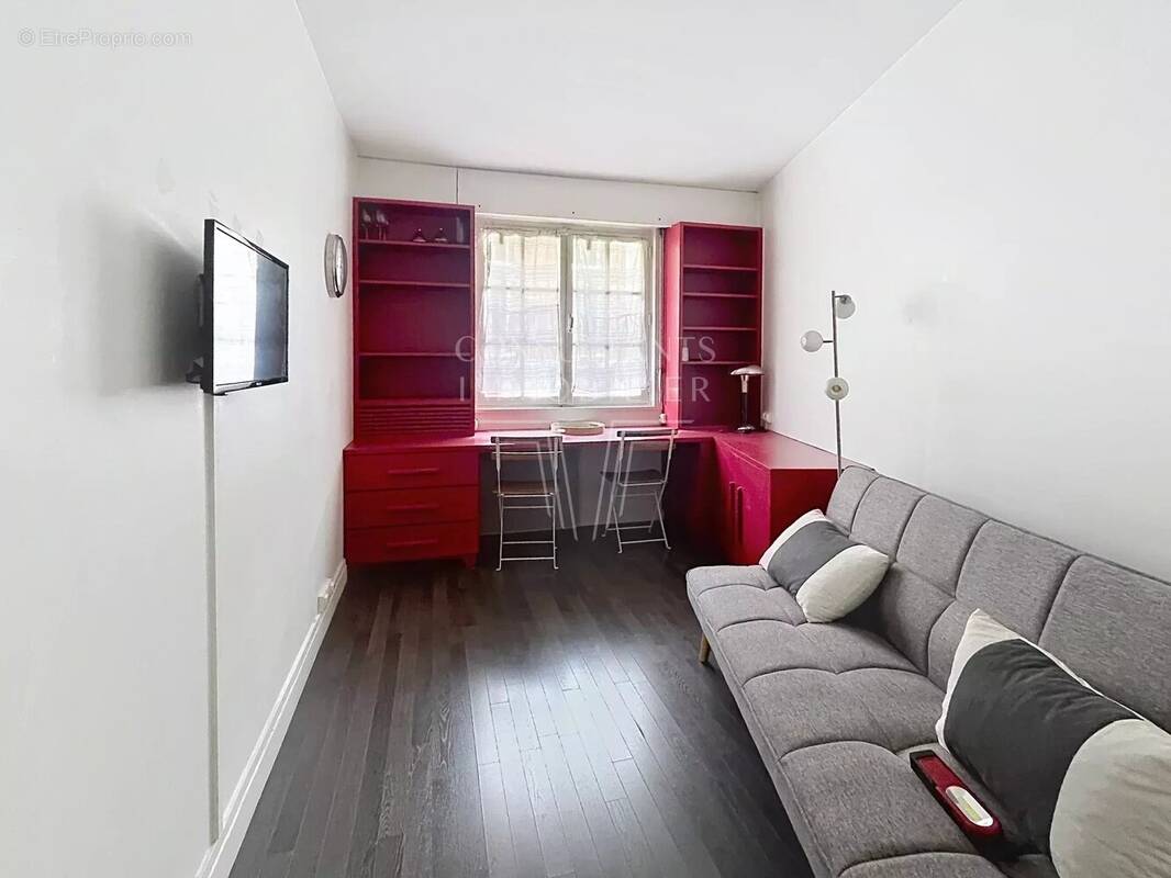 Appartement à NEUILLY-SUR-SEINE