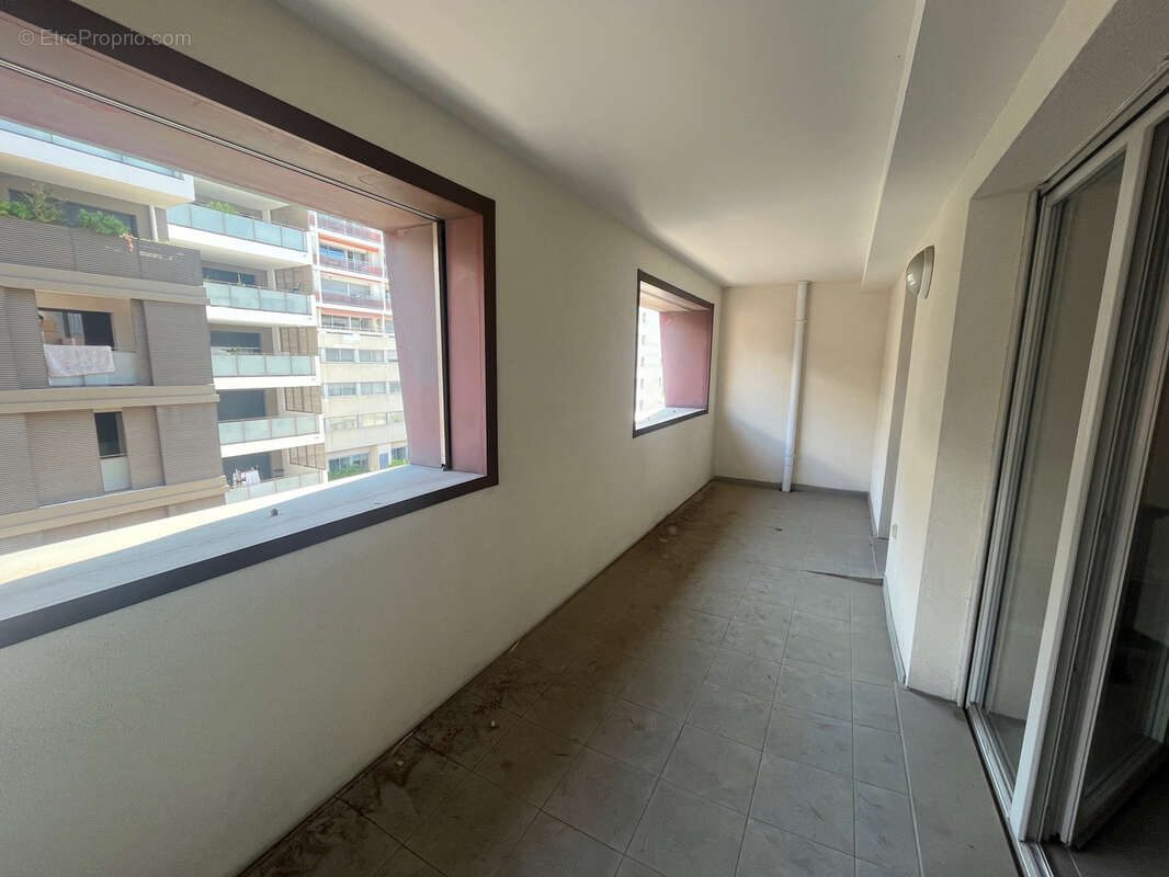 Appartement à MARSEILLE-2E