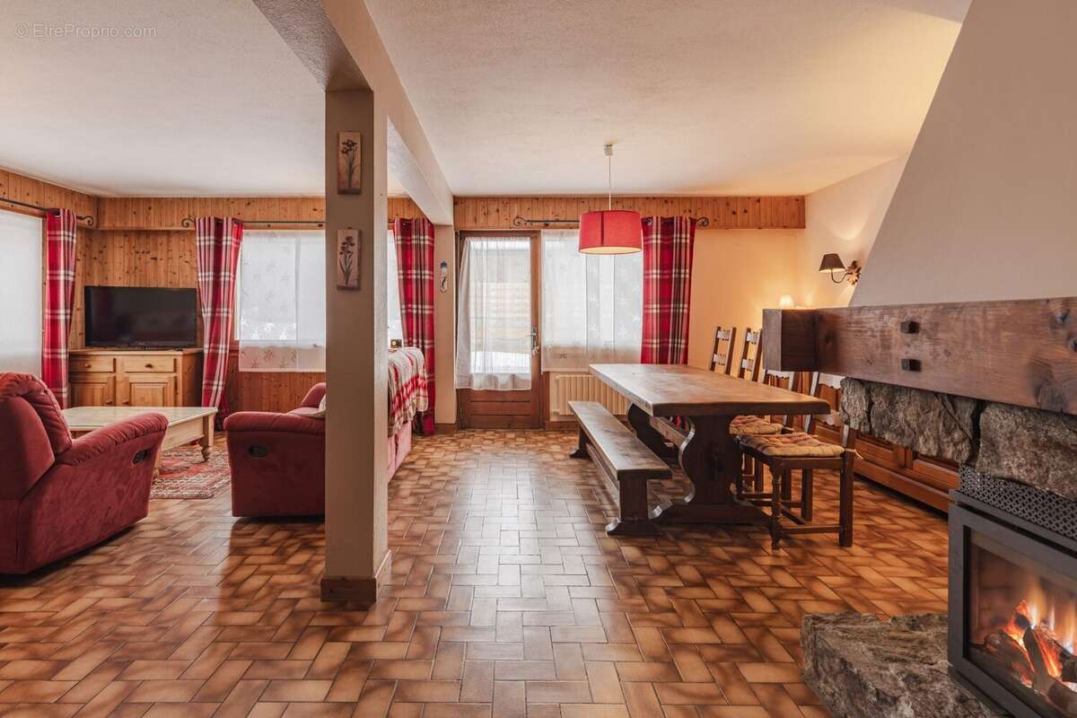 Appartement à DEMI-QUARTIER