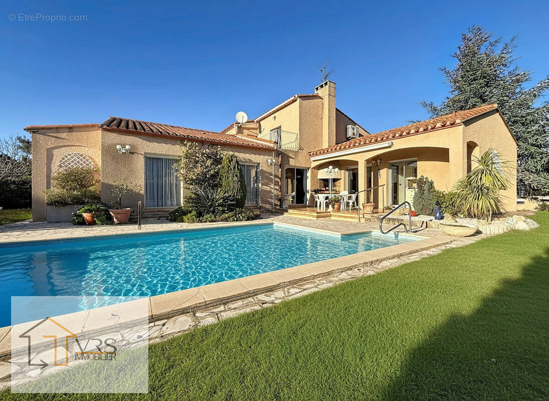 Maison à SAINT-ESTEVE